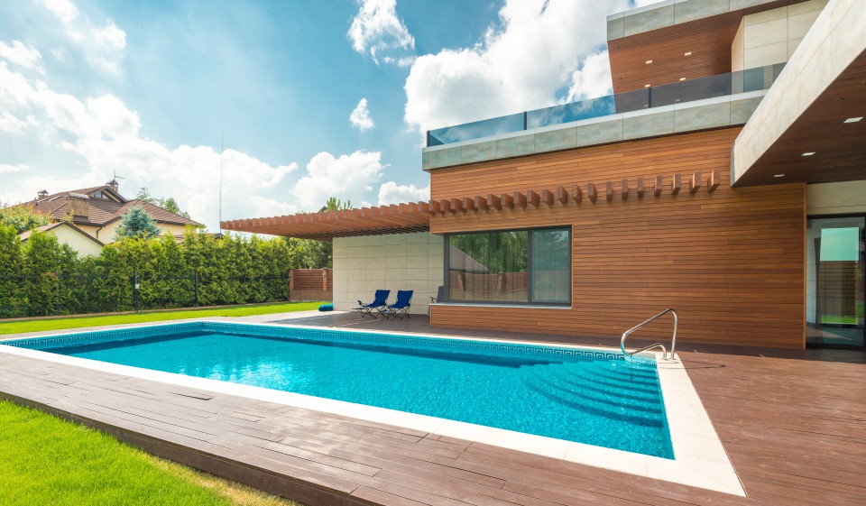 Piscine : une vraie valeur ajoutée à votre maison !