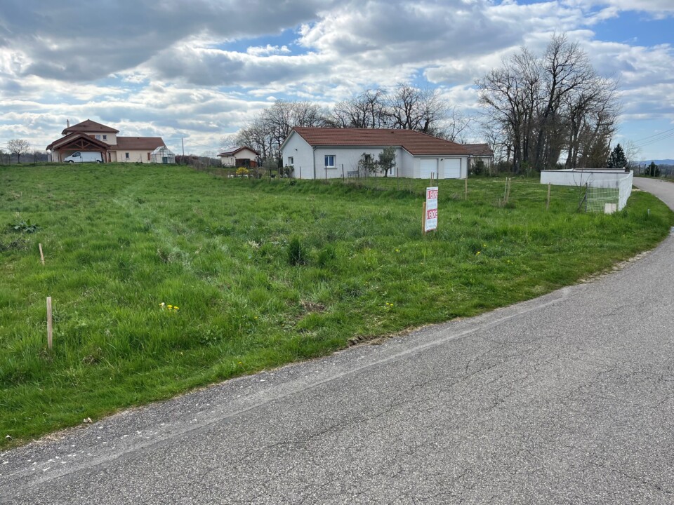 TERRAIN 663 m² ST DIDIER DE LA TOUR